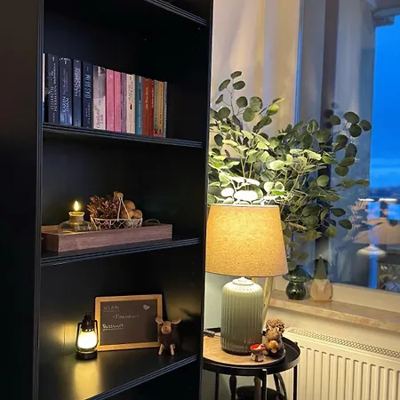 Pineview Apartment *